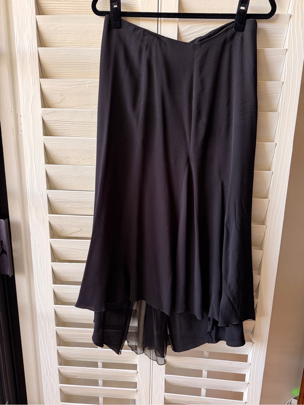 Italian shirt Classic Black Women's Skirt - Elegant Flowy Design back details